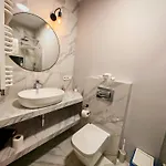 Vipwarsawapartments Cytryn Mennica *