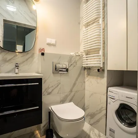 Vipwarsawapartments Cytryn Mennica 바르샤바
