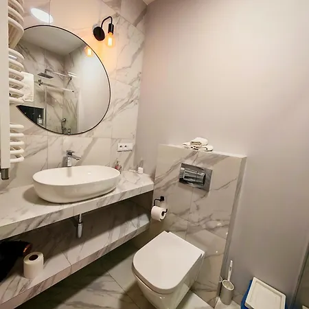 Vipwarsawapartments Cytryn Mennica *