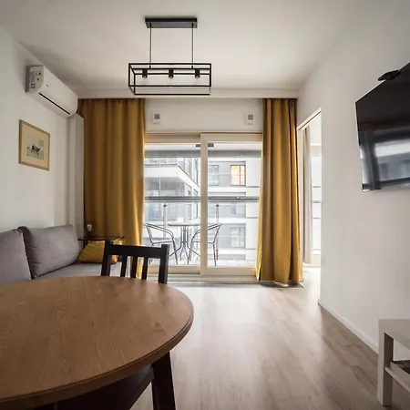 Vipwarsawapartments Cytryn Mennica Daire Varşova