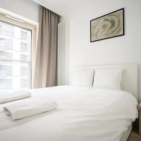 Vipwarsawapartments Cytryn Mennica Апартаменты *